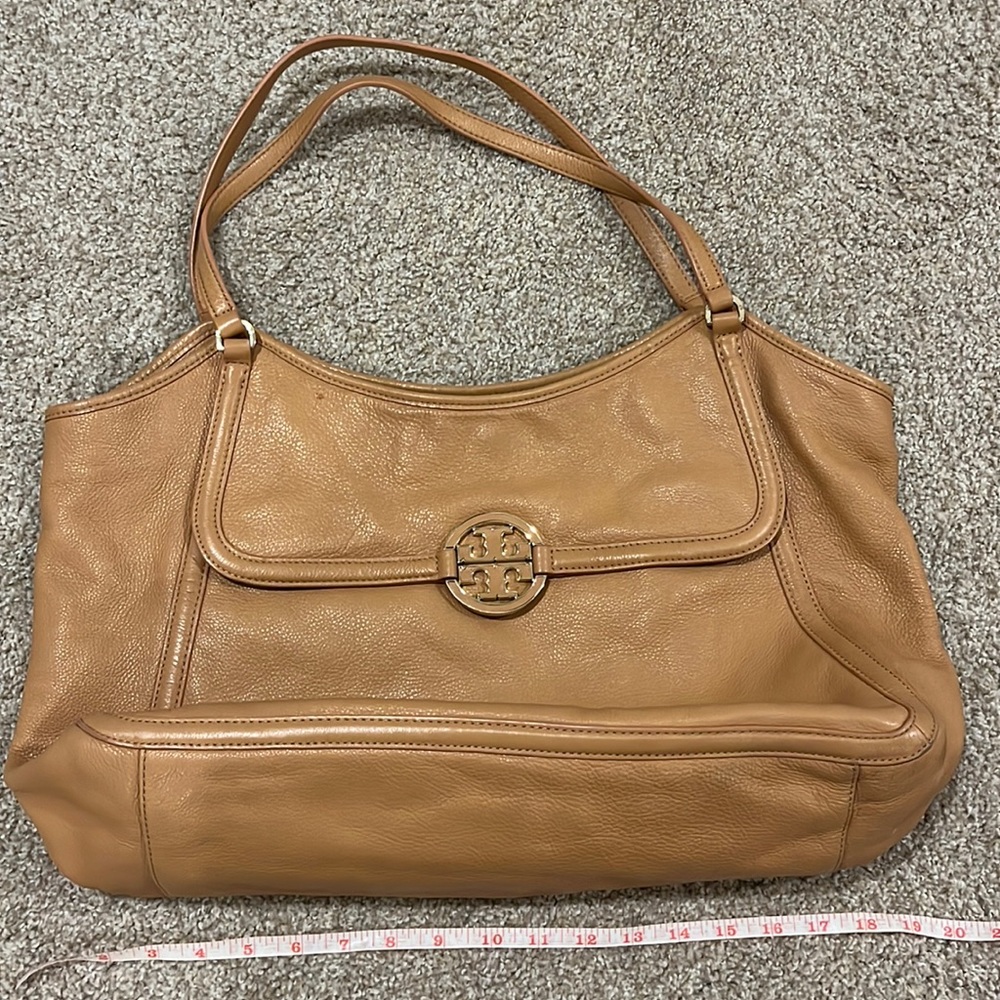 Buttery leather Tory Burch shoulder bag